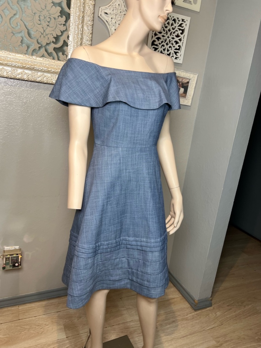 Banana Republic One-Shoulder Chambray Dress in Light Blue - Picture 9 of 13